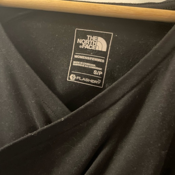 The North face cropped hoodie tops - Picture 3 of 4